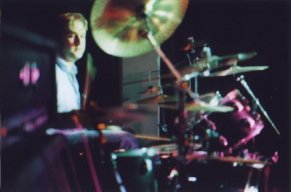Skip drumming live